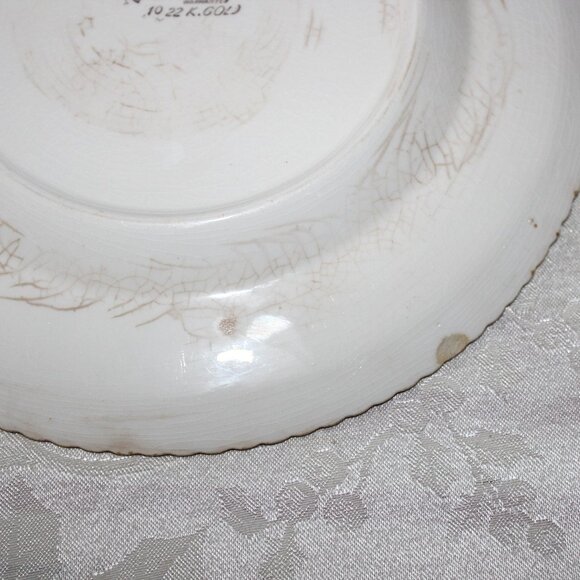 Commemorative Plate HRH Princess Elizabeth and Duke of Edinburgh visit to Canada - Picture 5 of 8